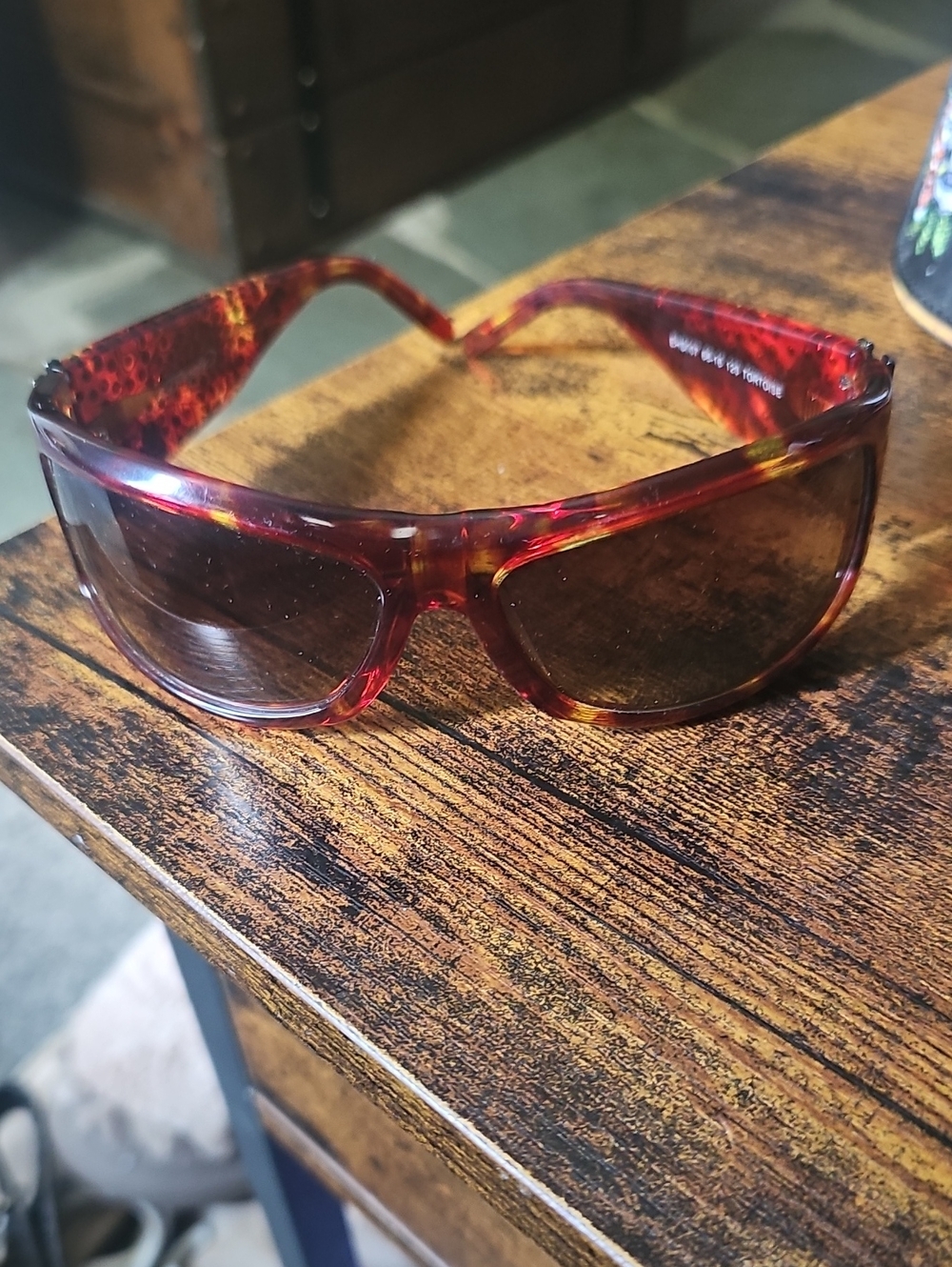 Ed Hardy Tortoise Shell Sunglasses with Embroidered Case - Picture 8 of 8